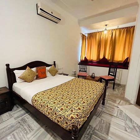 Adhbhut Hotel Dźajpur Zewnętrze zdjęcie