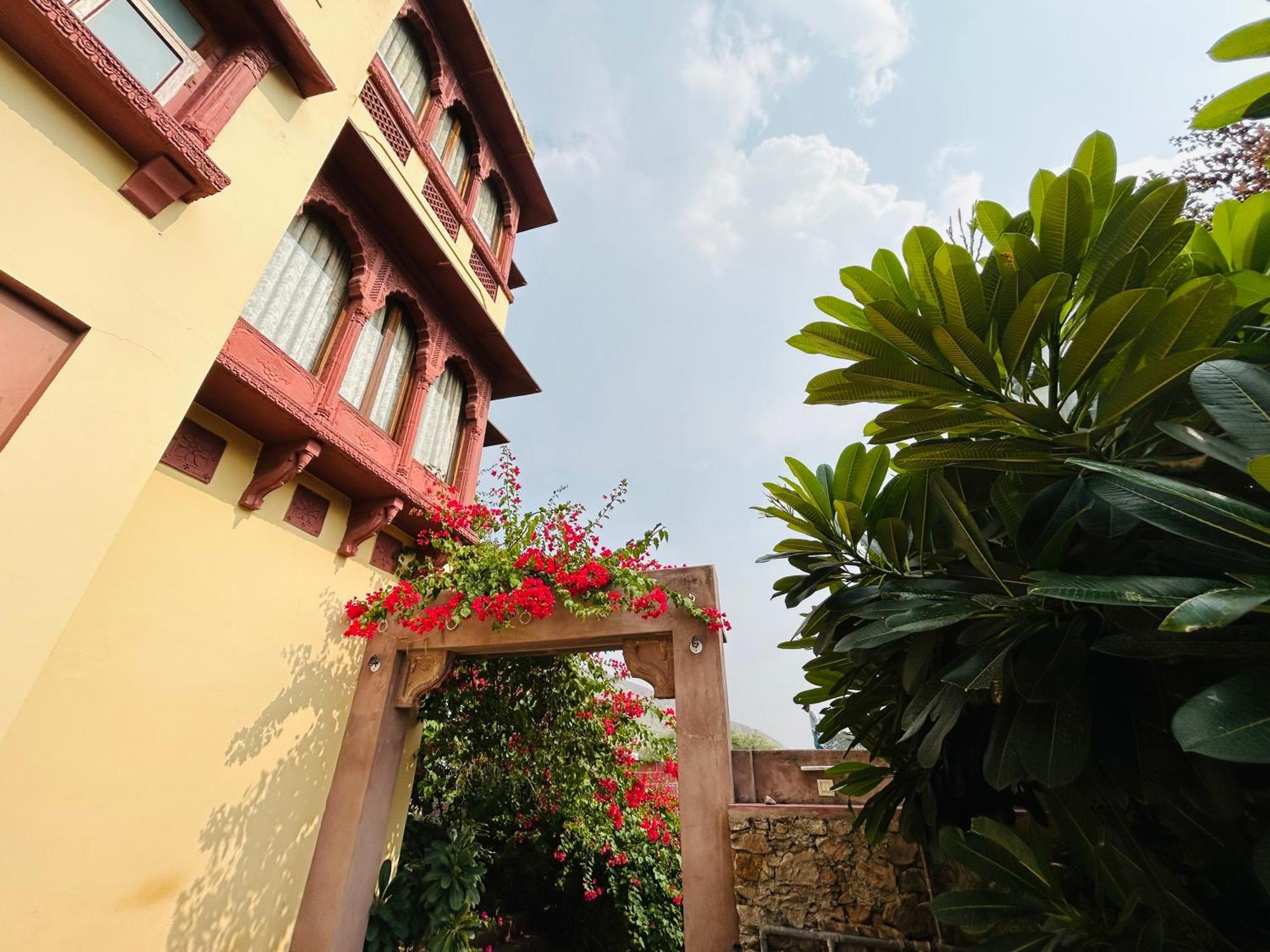 Adhbhut Hotel Dźajpur Zewnętrze zdjęcie