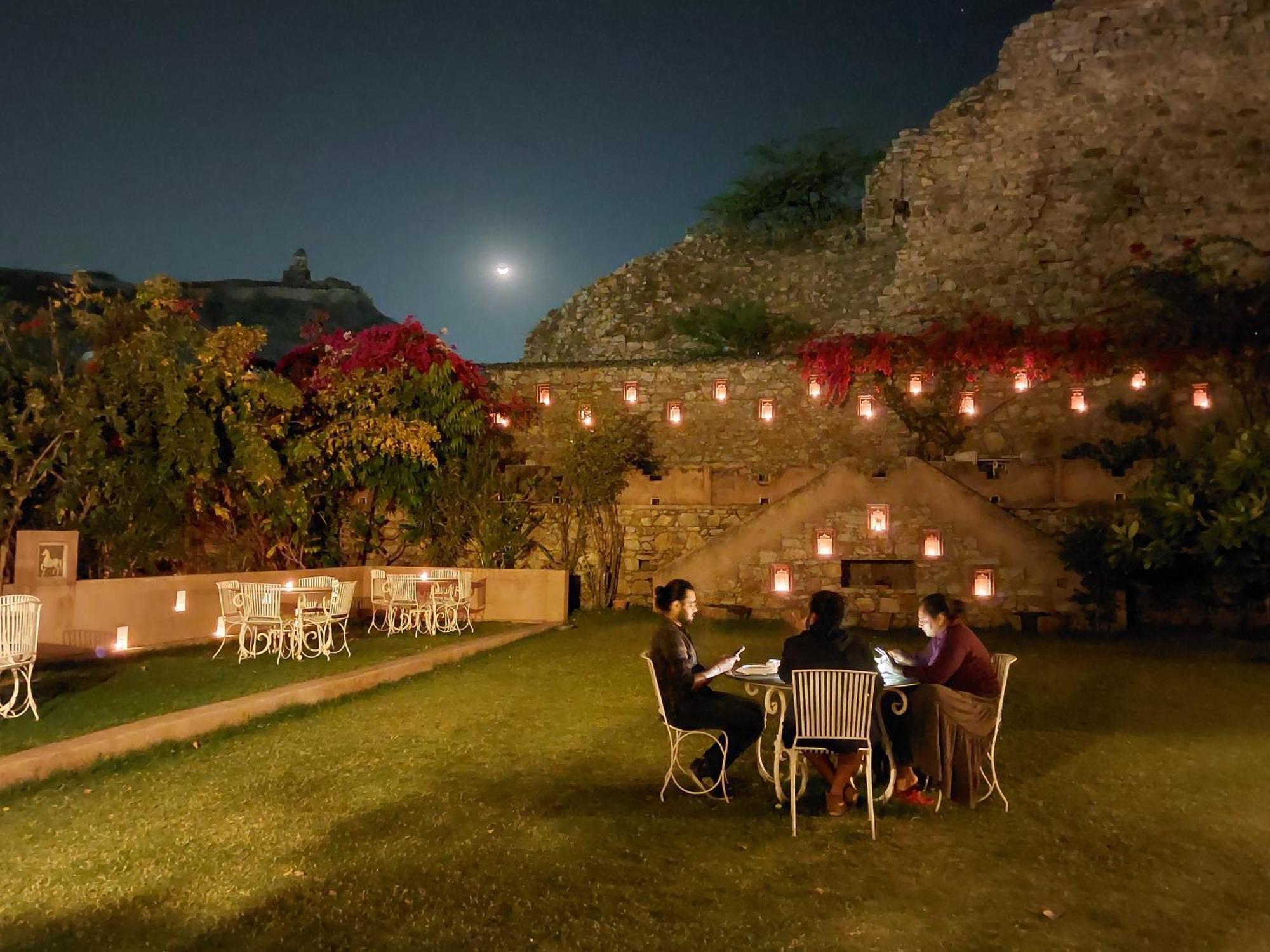 Adhbhut Hotel Dźajpur Zewnętrze zdjęcie